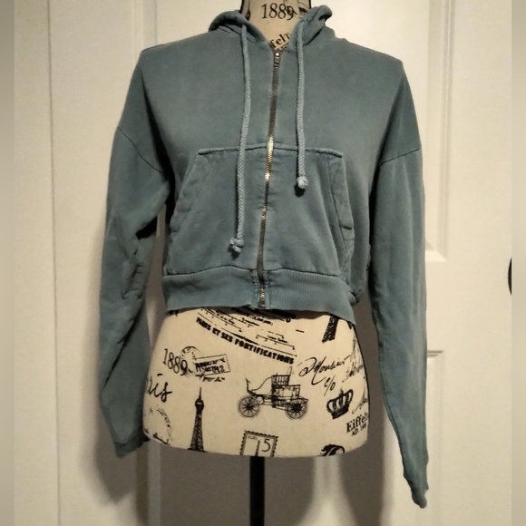 YMLA Crop Hoodie Jacket & Sweatpant Set - Picture 7 of 11